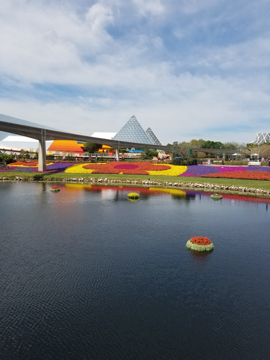 While I was Wandering: Celebrating the EPCOT International Flower & Garden Festival